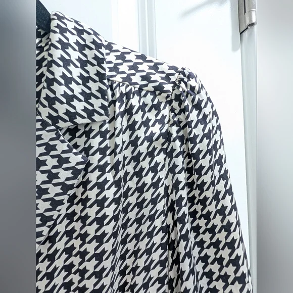 Vintage RARE BCBG Paris Silk Satin Houndstooth Shirt Dress Size 6 - Picture 8 of 16
